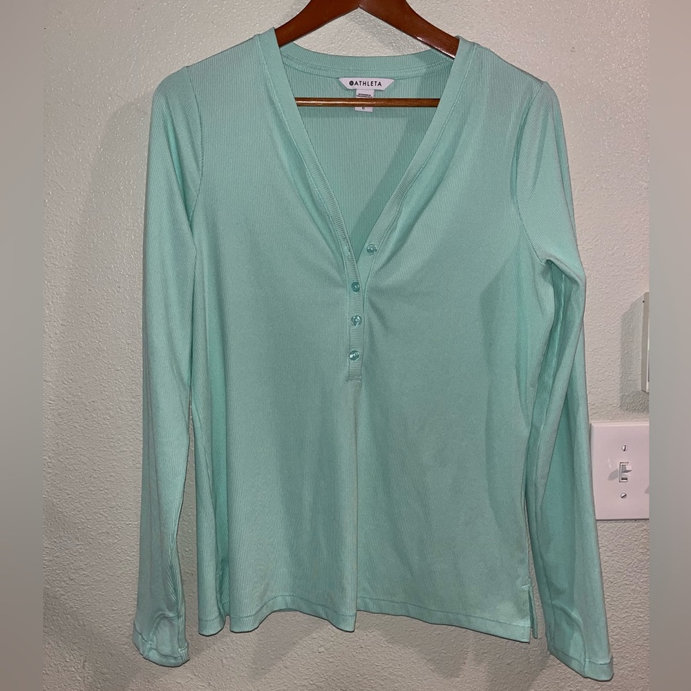 Athleta Uptempo Ribbed Long Sleeve Henley • Large